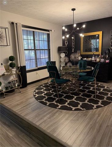 3325 Estate Lake Drive, Fairburn, GA 30213