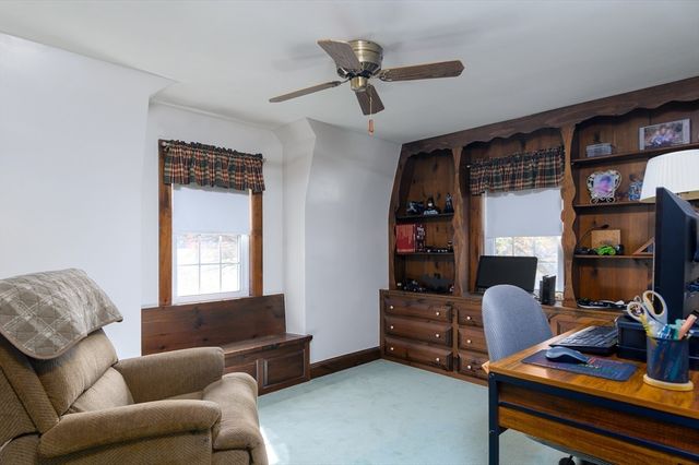 38 Meadowbrook Rd, Southbridge, MA 01550