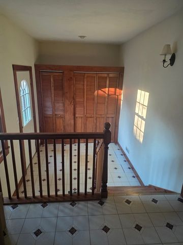 38 Meadowbrook Rd, Southbridge, MA 01550