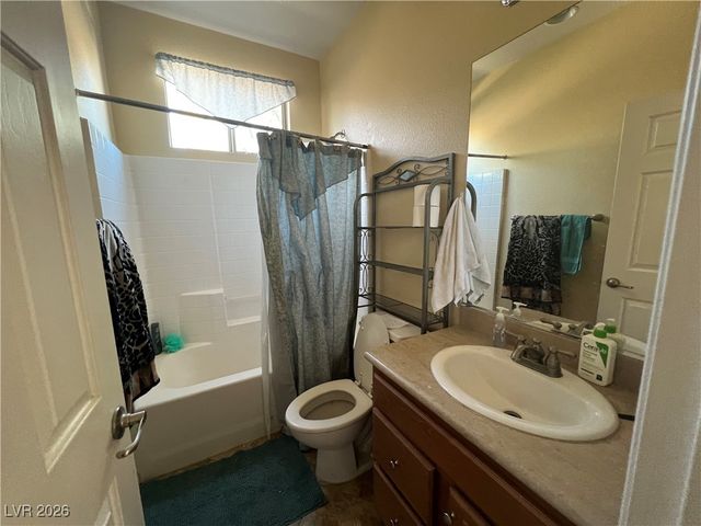 6824 Mystic Plain Court, Las Vegas, NV 89149