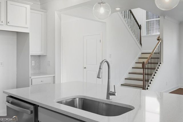 8740 Stratford Oaks Avenue, Ball Ground, GA 30107