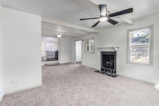 2008 AVENUE E, Council Bluffs, IA 51501