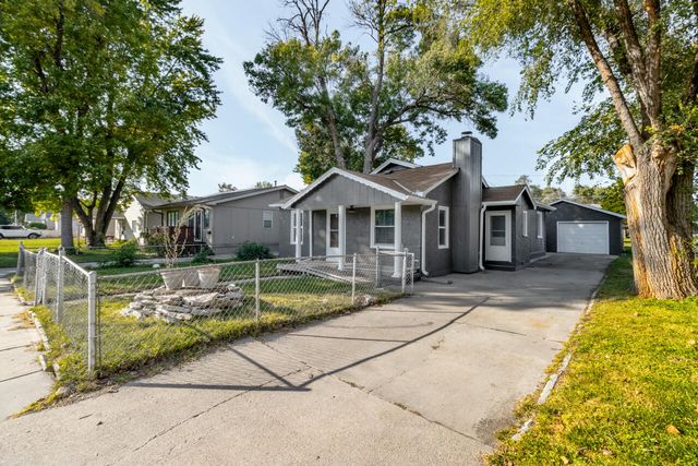 2008 AVENUE E, Council Bluffs, IA 51501