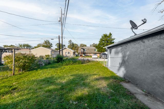 2008 AVENUE E, Council Bluffs, IA 51501