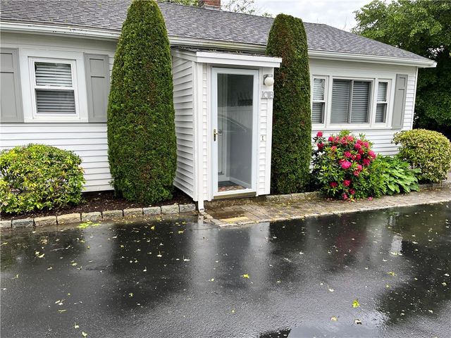 101 Briarwood Avenue B, Middletown, RI 02842