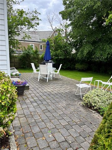 101 Briarwood Avenue B, Middletown, RI 02842