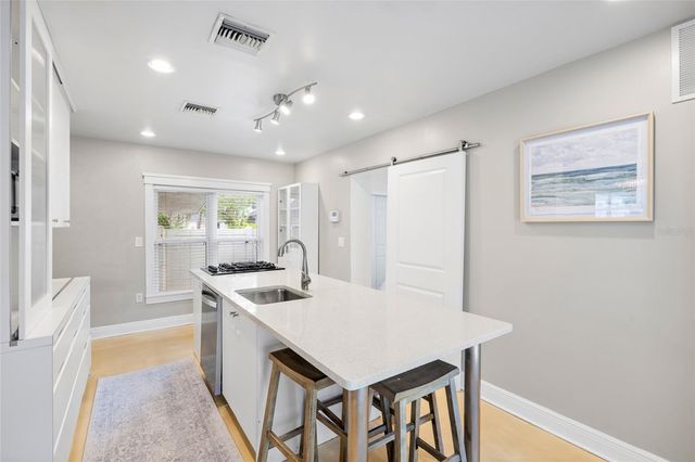 4202 W PALMIRA AVENUE, Tampa, FL 33629