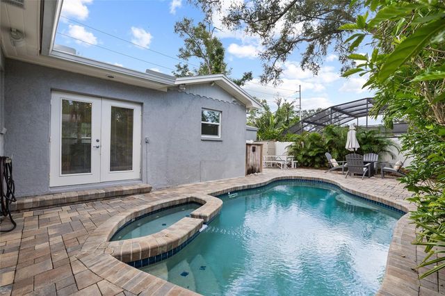4202 W PALMIRA AVENUE, Tampa, FL 33629