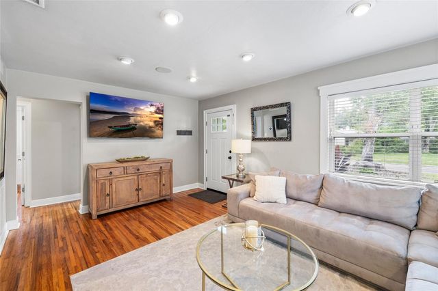 4202 W PALMIRA AVENUE, Tampa, FL 33629
