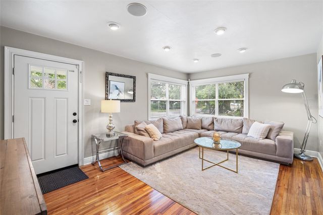 4202 W PALMIRA AVENUE, Tampa, FL 33629
