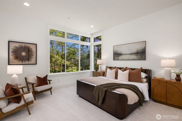 13418 NE 100th Street, Kirkland, WA 98033