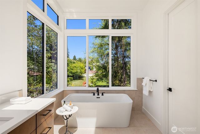 13418 NE 100th Street, Kirkland, WA 98033