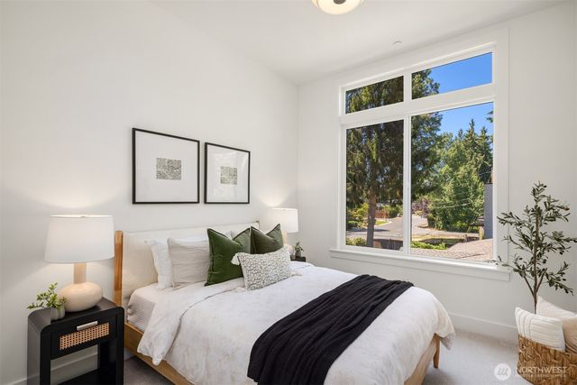 13418 NE 100th Street, Kirkland, WA 98033