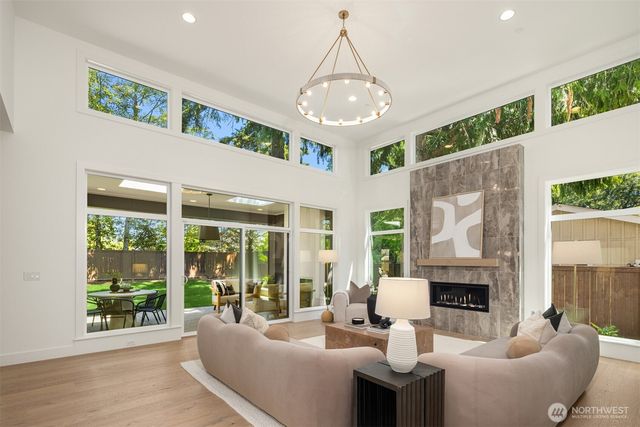 13418 NE 100th Street, Kirkland, WA 98033