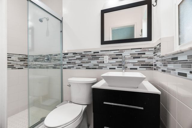 60 NW 47th Street, Oakland Park, FL 33309
