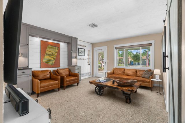 60 NW 47th Street, Oakland Park, FL 33309