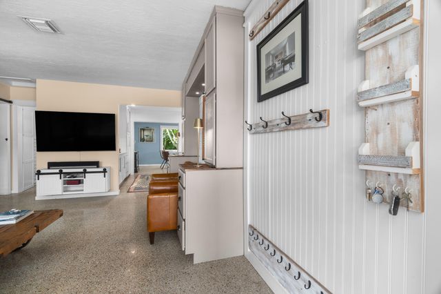 60 NW 47th Street, Oakland Park, FL 33309