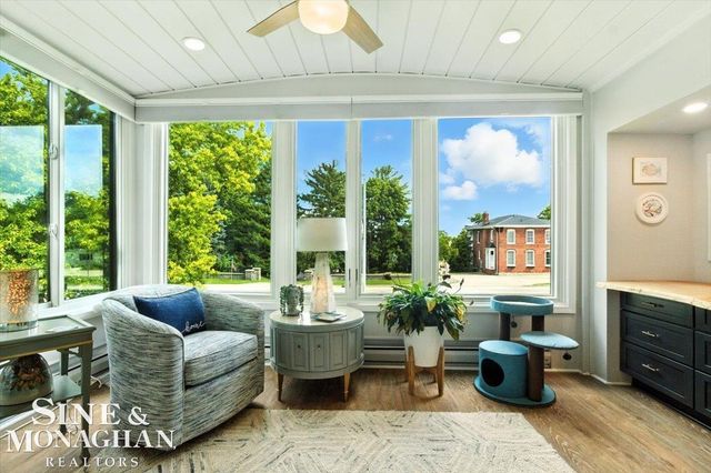 669 N Riverside Avenue, St Clair, MI 48079