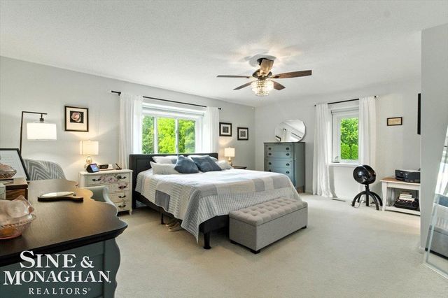 669 N Riverside Avenue, St Clair, MI 48079