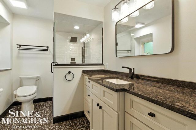 669 N Riverside Avenue, St Clair, MI 48079