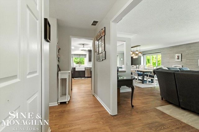 669 N Riverside Avenue, St Clair, MI 48079