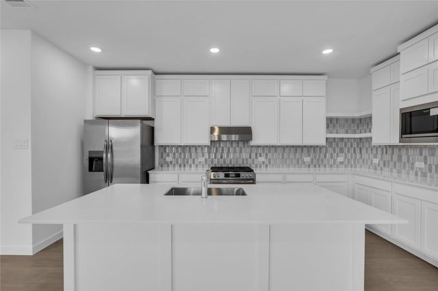 11688 Lazy Oak Creek Dr, Magnolia, TX 77354