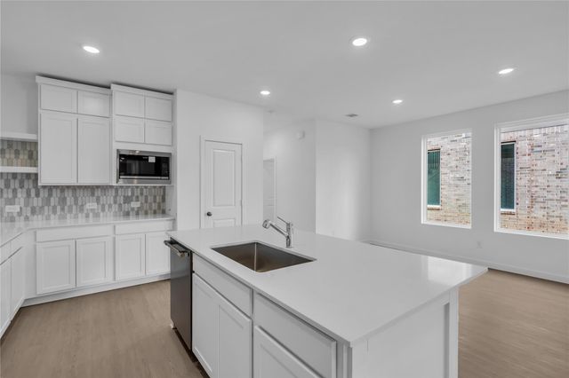 11688 Lazy Oak Creek Dr, Magnolia, TX 77354