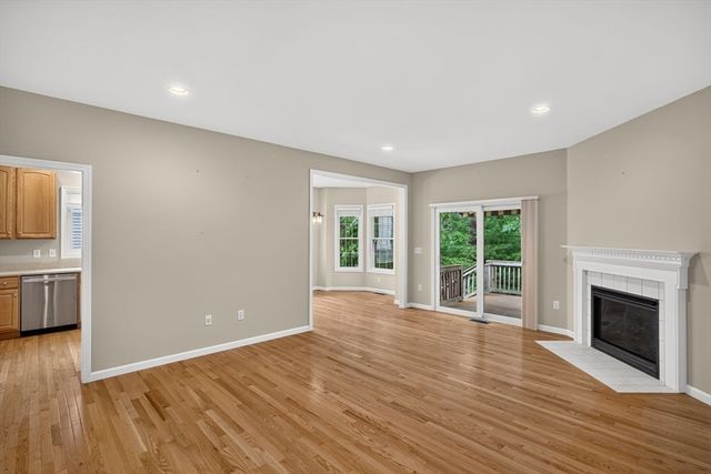 39 Cottage Cove, Plymouth, MA 02360