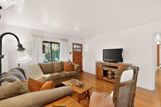 701 Alvarado Drive SE, Albuquerque, NM 87108