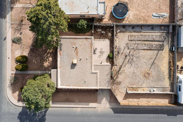 701 Alvarado Drive SE, Albuquerque, NM 87108