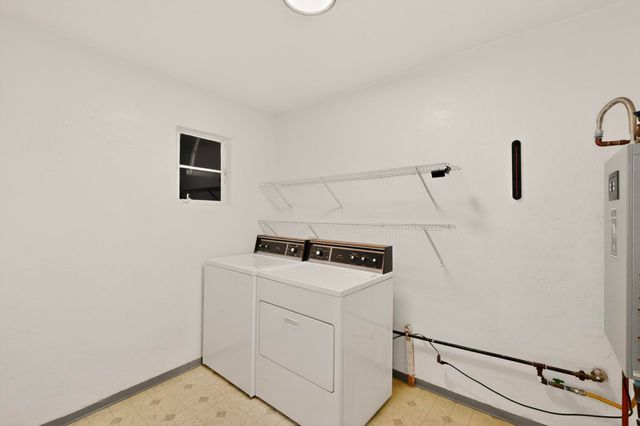 701 Alvarado Drive SE, Albuquerque, NM 87108