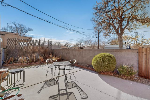 701 Alvarado Drive SE, Albuquerque, NM 87108