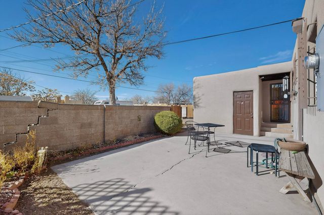 701 Alvarado Drive SE, Albuquerque, NM 87108