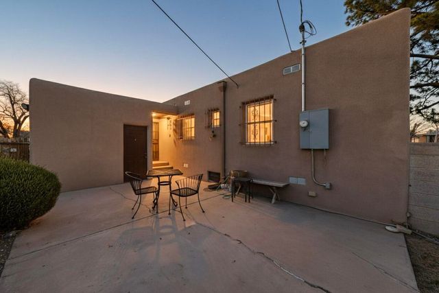 701 Alvarado Drive SE, Albuquerque, NM 87108