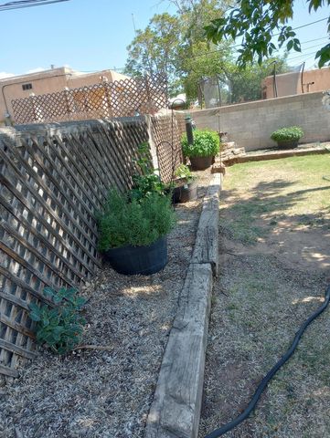 701 Alvarado Drive SE, Albuquerque, NM 87108