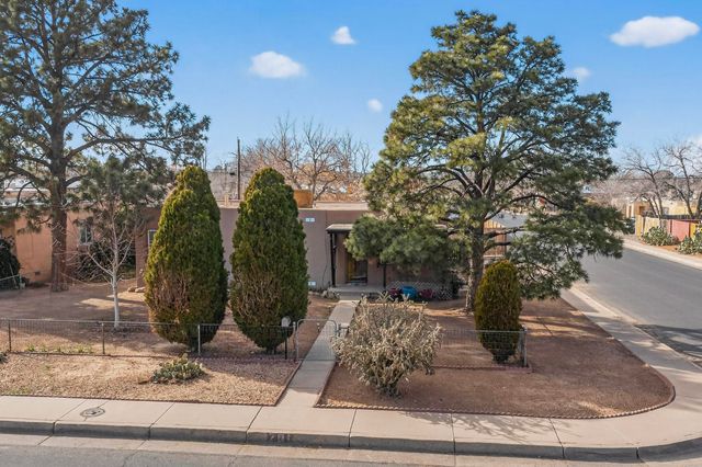 701 Alvarado Drive SE, Albuquerque, NM 87108