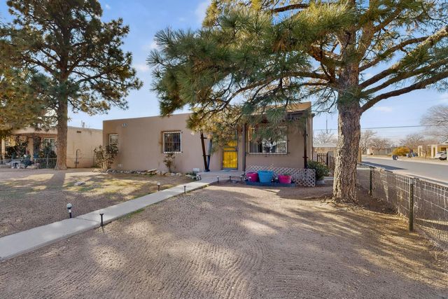 701 Alvarado Drive SE, Albuquerque, NM 87108