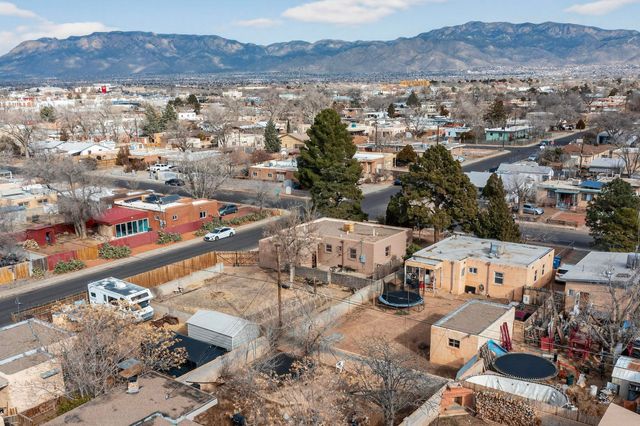 701 Alvarado Drive SE, Albuquerque, NM 87108