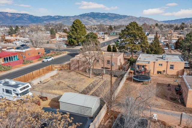 701 Alvarado Drive SE, Albuquerque, NM 87108