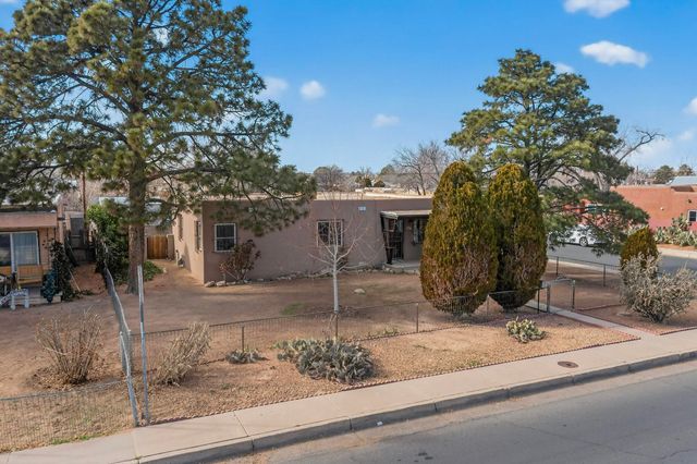 701 Alvarado Drive SE, Albuquerque, NM 87108
