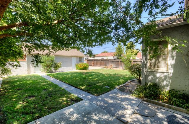 3003 N Van Ness Boulevard, Fresno, CA 93704