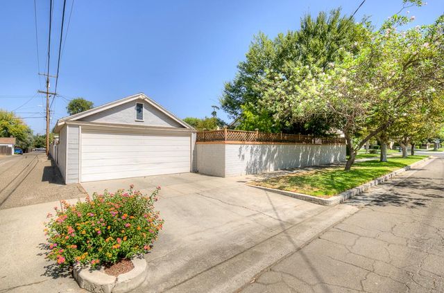 3003 N Van Ness Boulevard, Fresno, CA 93704