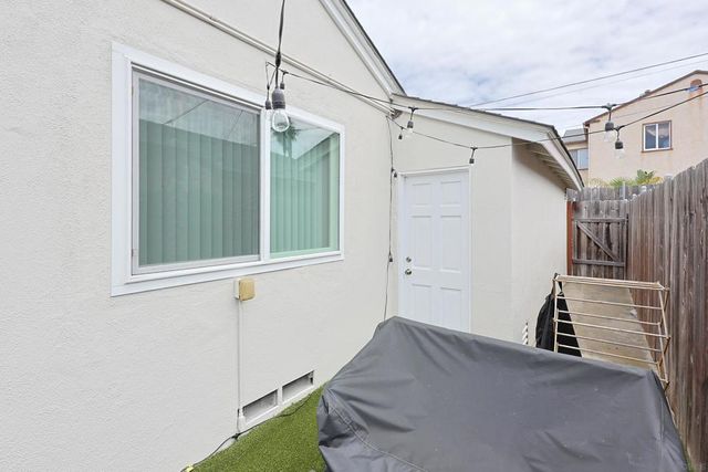 3828 30 Udall St, San Diego, CA 92107