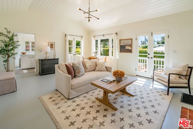 1766 Prospect Avenue, Santa Barbara, CA 93103