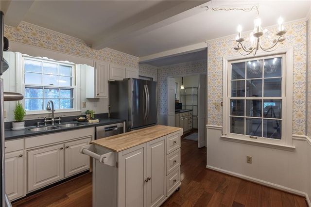 2220 Cumberland SE Drive, Smyrna, GA 30080