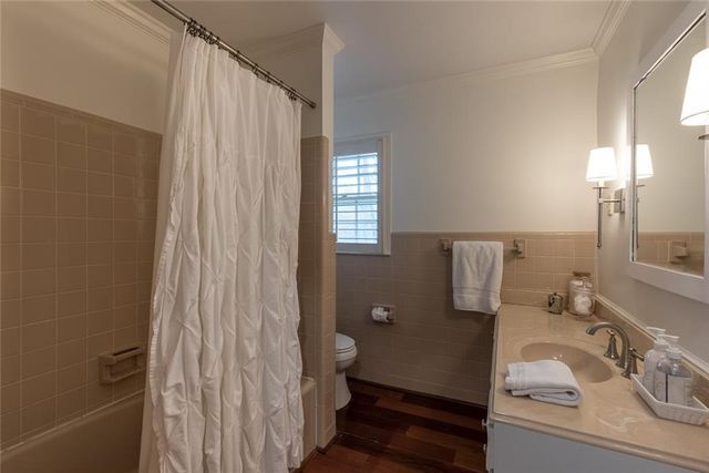 2220 Cumberland SE Drive, Smyrna, GA 30080