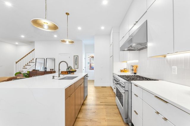 142A Birch Street A, Boston, MA 02131