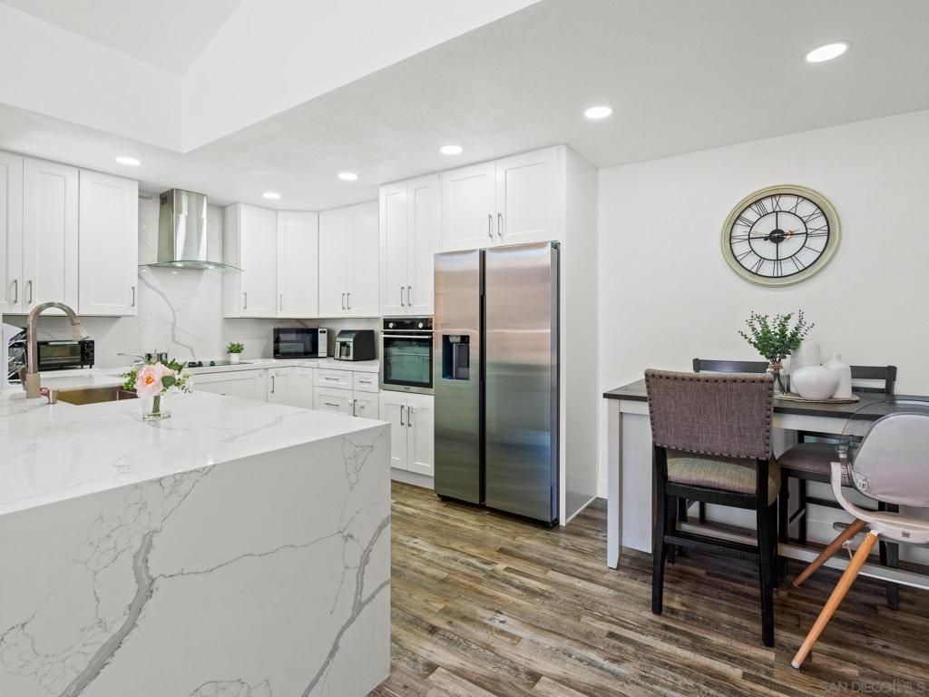 Image 2 of property listing at 17161 Alva Rd 1424, San Diego, CA 92127