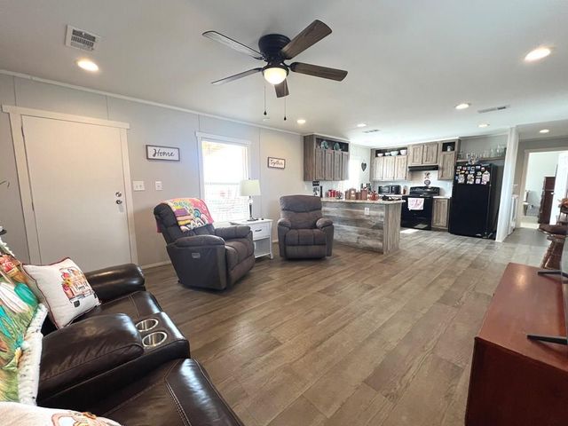 140 Teague Rd, Kerrville, TX 78028