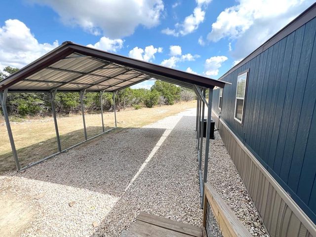 140 Teague Rd, Kerrville, TX 78028